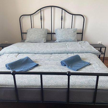 ברטיסלאבה New Colorful Apartment With Big Balcony מראה חיצוני תמונה