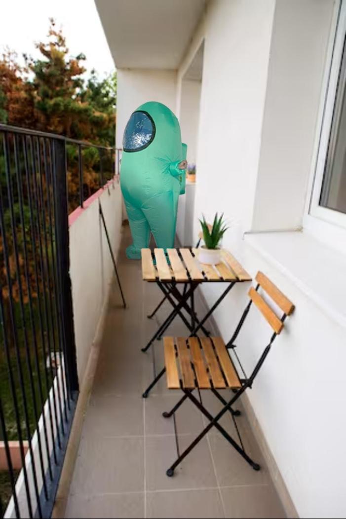 ברטיסלאבה New Colorful Apartment With Big Balcony מראה חיצוני תמונה